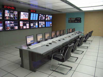 国峰GF-932播出机房电视墙 